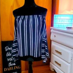 Express Top, size S, Color blue and white